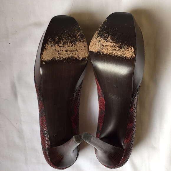 Stuart Weitzman Red Snake Leather Platform Heels - Picture 4 of 5